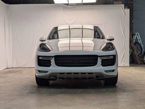 Used 2016 Porsche Cayenne GTS image 2