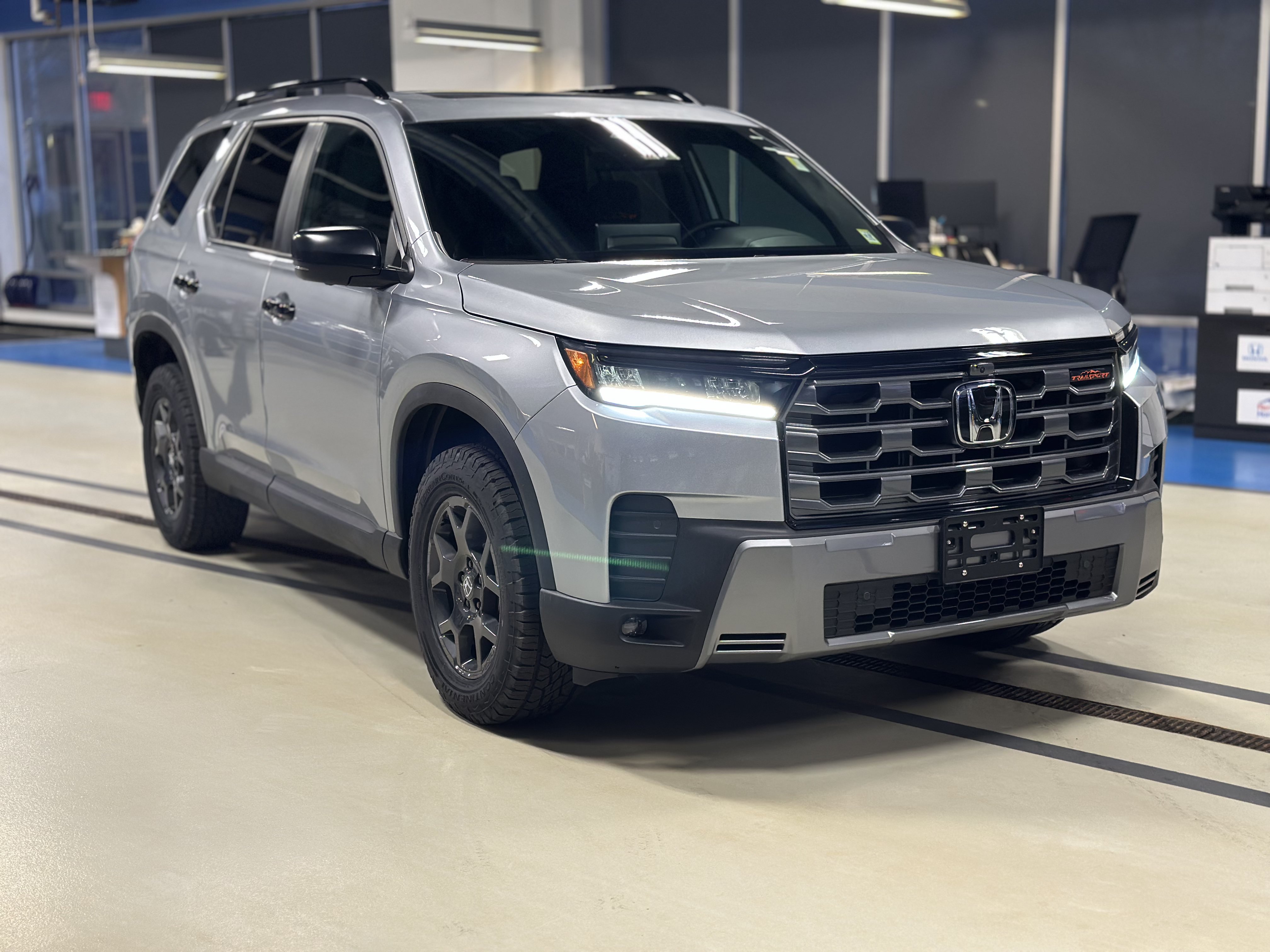 New 2026 Honda Pilot TrailSport image 3