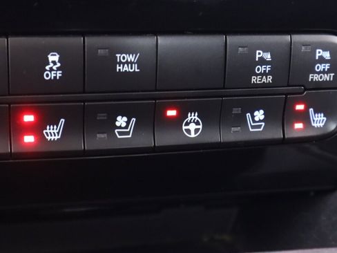 Used 2018 RAM 1500 Sport AWD/4WD image 25