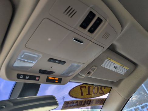 Used 2017 Buick Envision Essence image 25