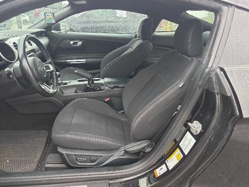 Used 2022 Ford Mustang GT w/ Equipment Group 301A RWD image 8