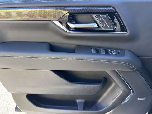 New 2026 GMC Yukon XL Elevation w/ Elevation Premium Package AWD/4WD image 12