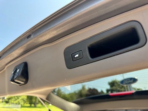 Used 2015 Honda Odyssey EX-L image 11