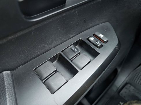 Used 2019 Toyota Tundra SR AWD/4WD image 41