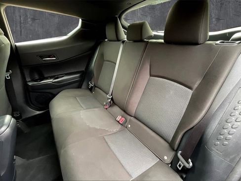 Used 2019 Toyota C-HR XLE image 19