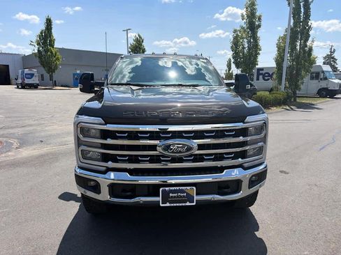 Used 2025 Ford F350 Lariat w/ Lariat Ultimate Package AWD/4WD image 2
