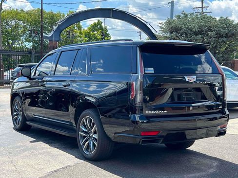 Used 2023 Cadillac Escalade ESV Sport Platinum AWD/4WD image 7
