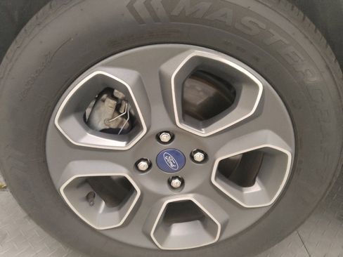 Used 2020 Ford EcoSport S image 31