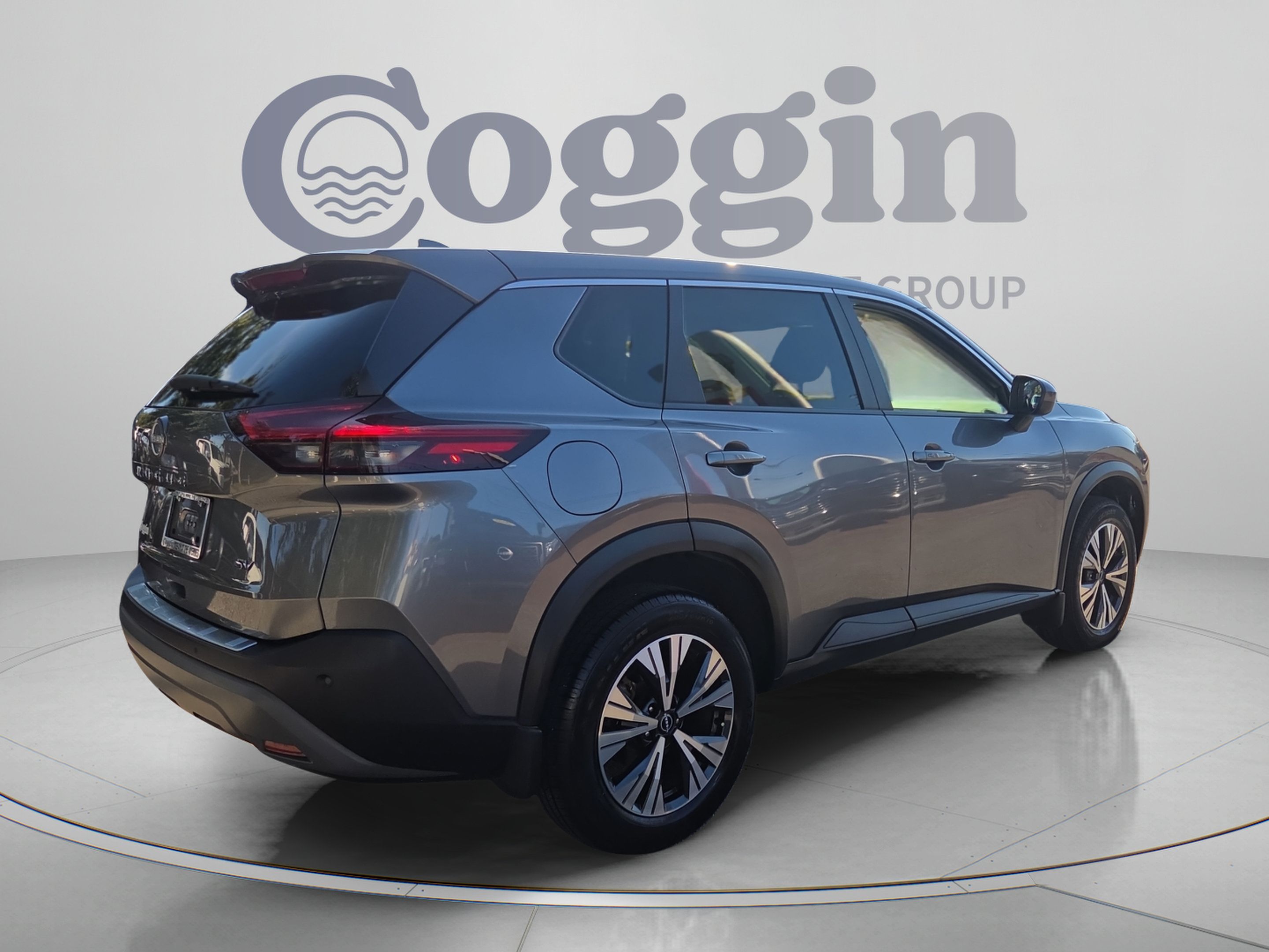 Used 2023 Nissan Rogue SV FWD image 5