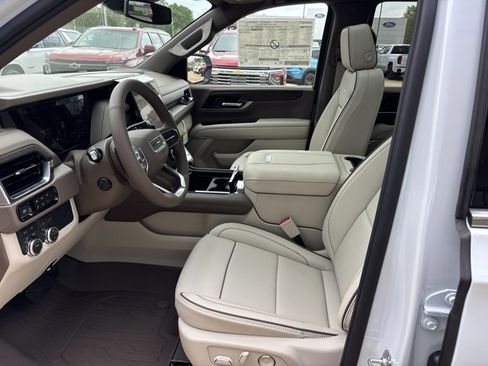 New 2026 GMC Yukon Denali w/ Sun & Power Step Package image 17