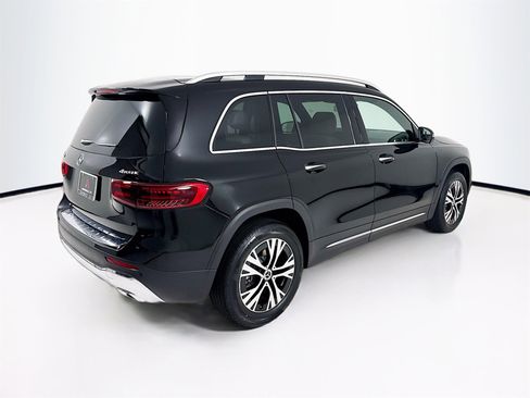 New 2025 Mercedes-Benz GLB 250 4MATIC image 8
