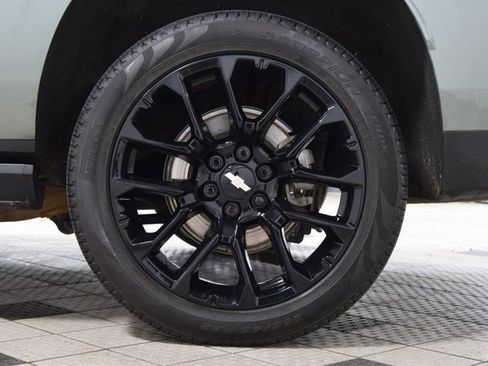 Used 2024 Chevrolet Suburban High Country image 26