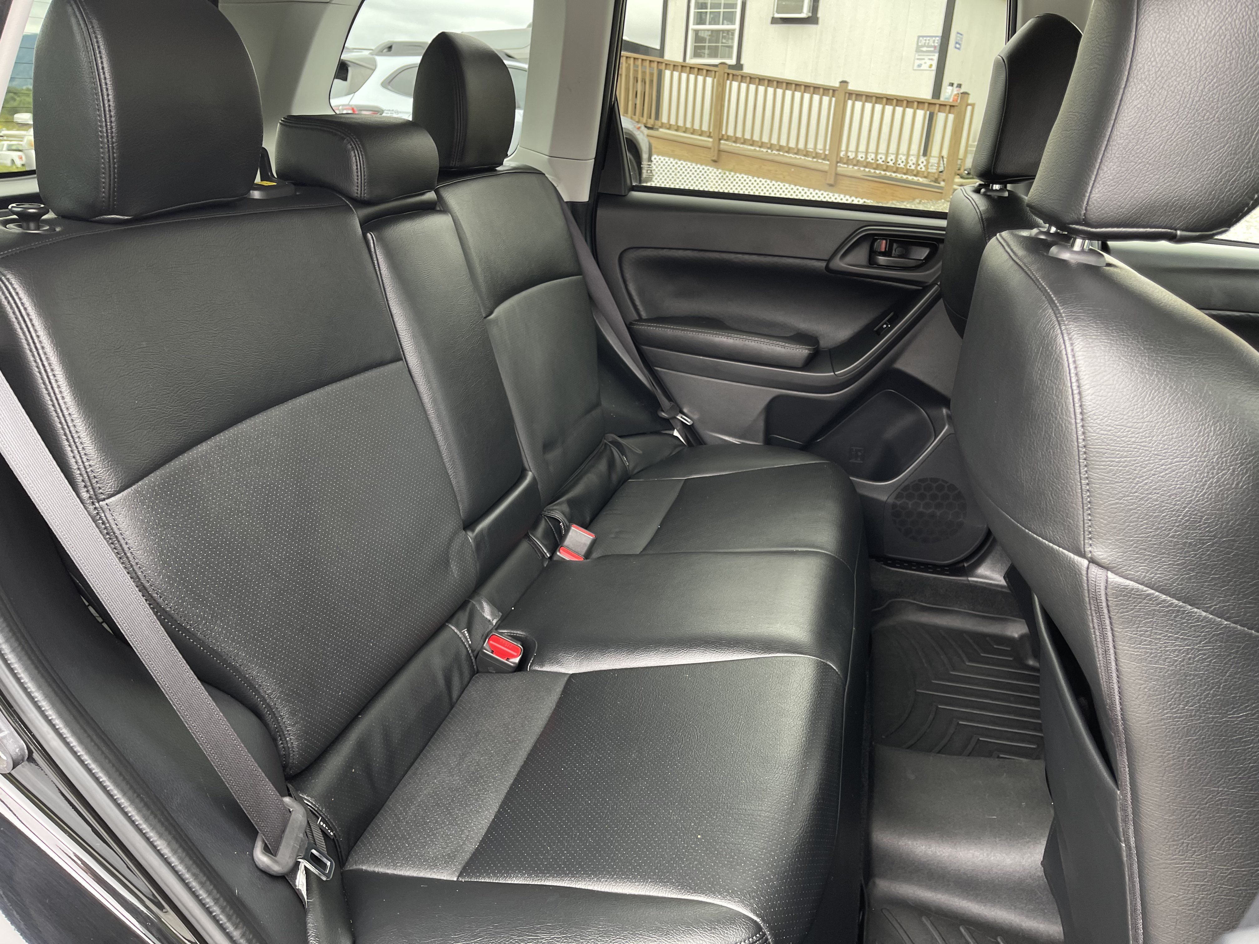Used 2017 Subaru Forester 2.5i Premium w/ All-Weather Package AWD/4WD image 12
