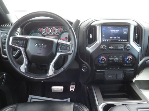 Used 2022 Chevrolet Silverado 1500 RST image 15