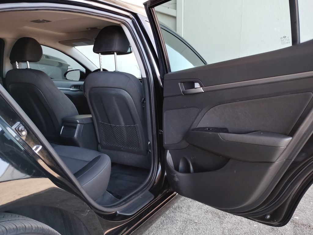 Used 2018 Hyundai Elantra Value Edition FWD image 14