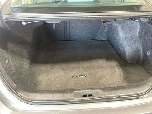 Used 2024 Nissan Altima 2.5 SV FWD image 22