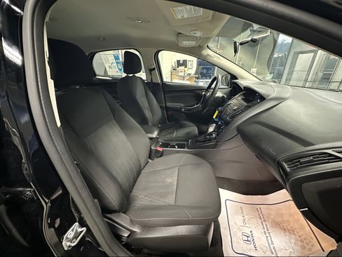 Used 2018 Ford Focus SE image 20