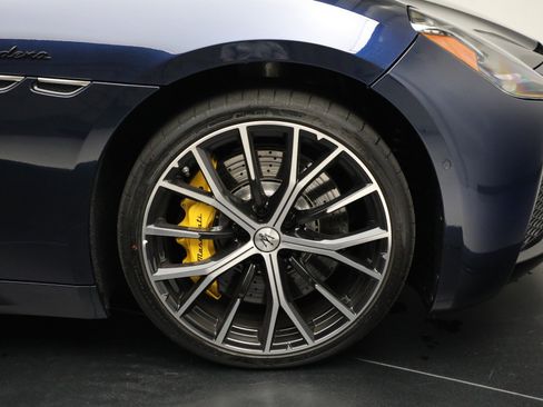 Certified 2024 Maserati GranTurismo Modena image 36