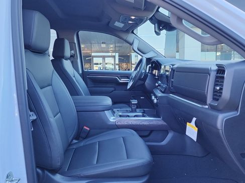 New 2026 GMC Sierra 1500 SLT w/ SLT Premium Plus Package image 38