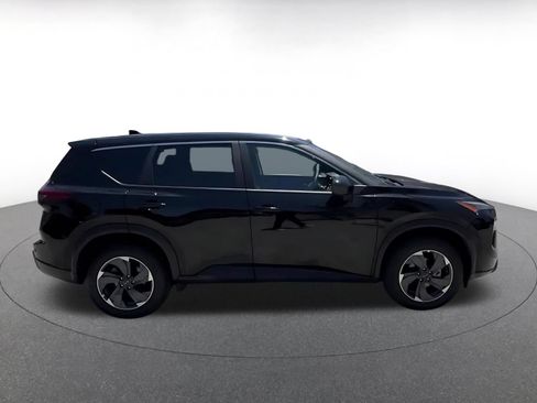 Used 2025 Nissan Rogue SV FWD image 16