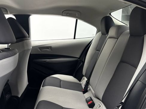 Used 2025 Toyota Corolla LE w/ LE Premium Package FWD image 31