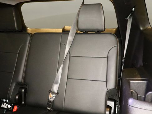 Used 2019 Chevrolet Traverse LT w/ LT Premium Package image 17