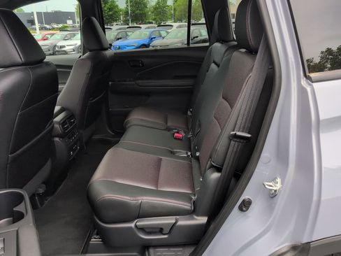 Used 2024 Honda Passport Black Edition image 30