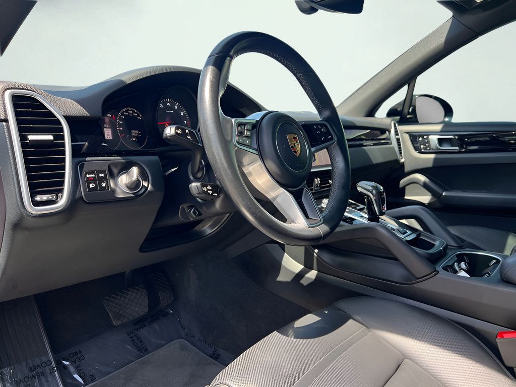 Used 2021 Porsche Cayenne AWD/4WD image 42