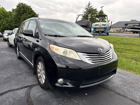Used 2011 Toyota Sienna Limited FWD image 1