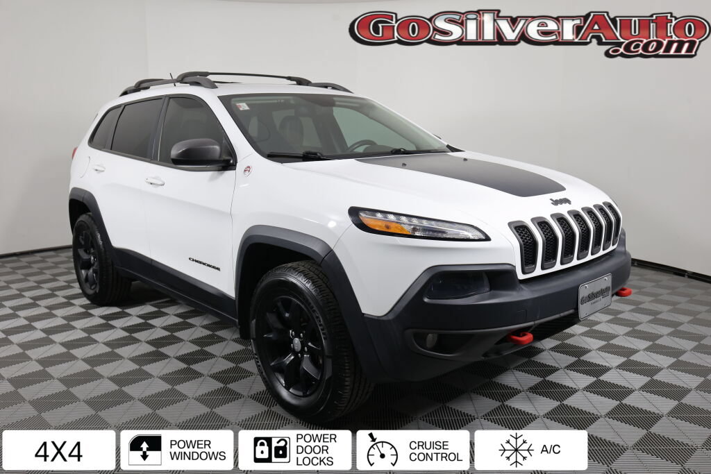 Used 2015 Jeep Cherokee Trailhawk w/ Comfort/Convenience Group AWD/4WD image 1
