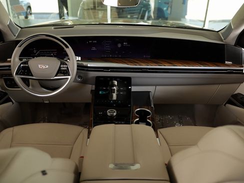 New 2025 Cadillac Escalade Premium Luxury Platinum image 26