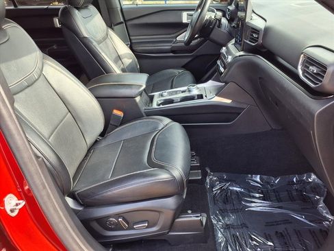 Certified 2020 Ford Explorer ST w/ ST Street Pack image 25