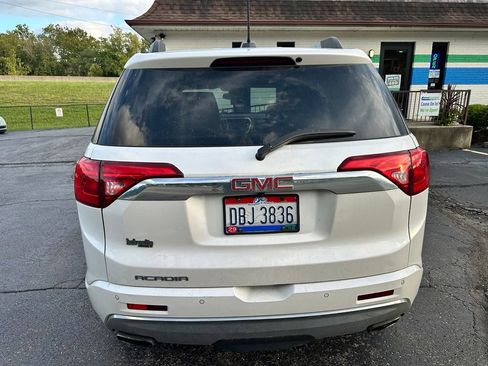 Used 2017 GMC Acadia Denali w/ Technology Package FWD image 5