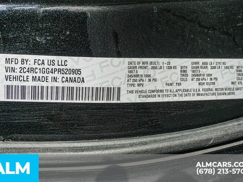 Used 2023 Chrysler Pacifica Limited image 61