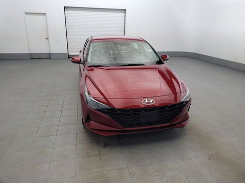 Used 2023 Hyundai Elantra SEL w/ Preferred Accessory Package FWD image 14