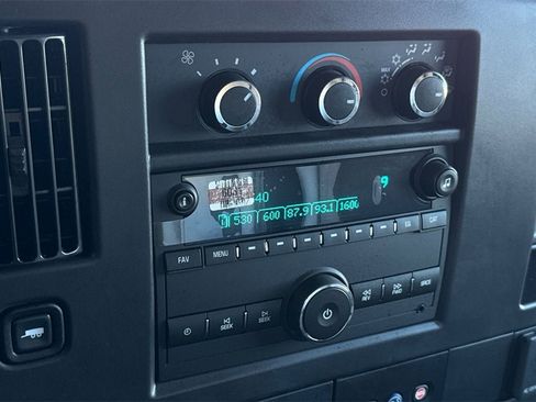 New 2025 Chevrolet Express 3500 w/ Power Convenience Package image 17