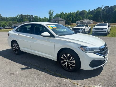 Used 2023 Volkswagen Jetta S image 2