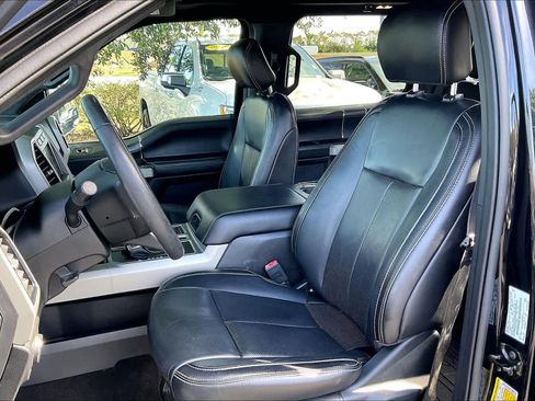 Used 2020 Ford F150 Lariat image 23