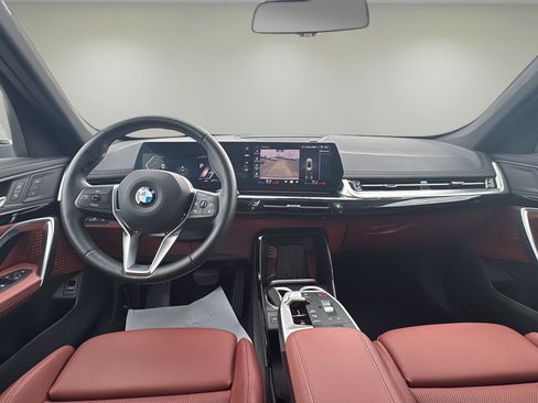 Used 2026 BMW X1 xDrive28i AWD/4WD image 14