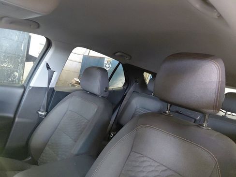 Used 2018 Chevrolet Equinox LT FWD image 36