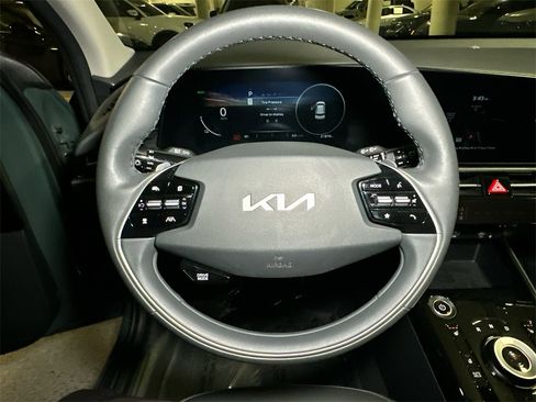 Certified 2023 Kia Niro Wind w/ Wind Preserve Package image 31