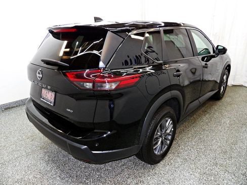 Used 2024 Nissan Rogue S AWD/4WD image 6