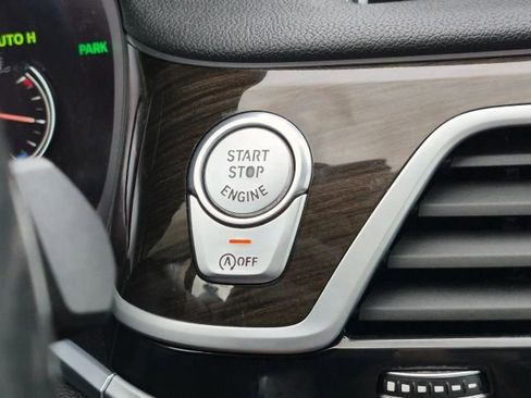 Used 2018 BMW 740i RWD image 34