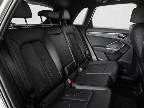 New 2025 Audi Q3 2.0T Premium image 21