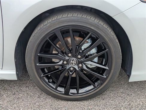 Used 2023 Toyota Camry XSE image 9