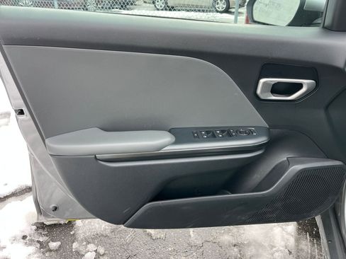 Used 2025 Kia K4 FWD image 18