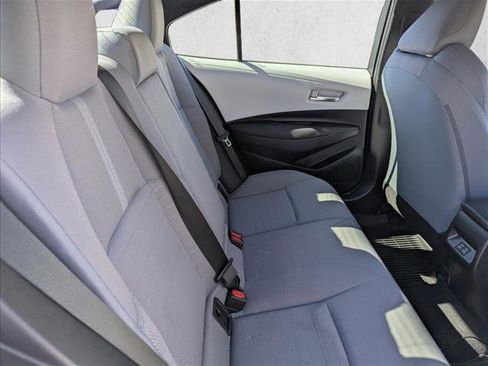 Used 2025 Toyota Corolla SE image 28