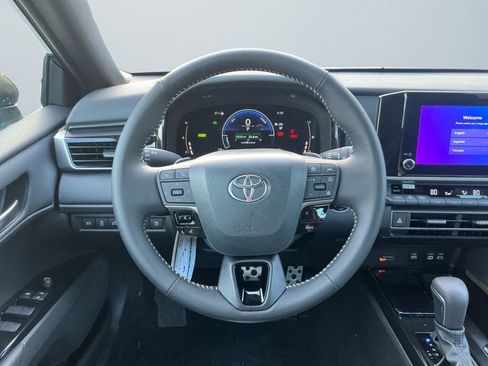 New 2026 Toyota Camry SE image 13