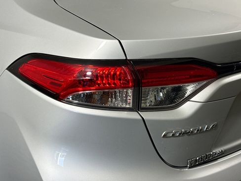 Used 2020 Toyota Corolla LE image 35