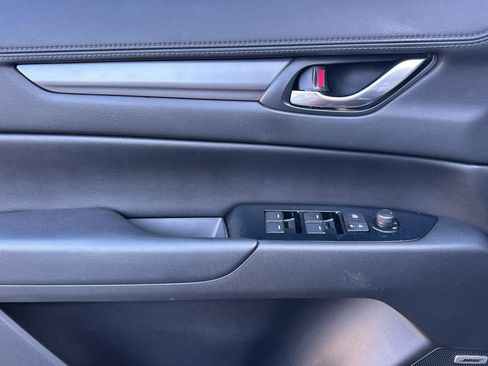 Used 2018 MAZDA CX-5 Touring w/ Preferred Equipment Package image 10